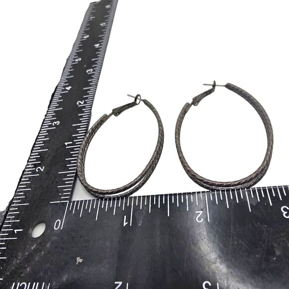 Pierced Earrings Oval Hoop Double Wired Textured Charcoal Black Tone Jewelry - Picture 2 of 4